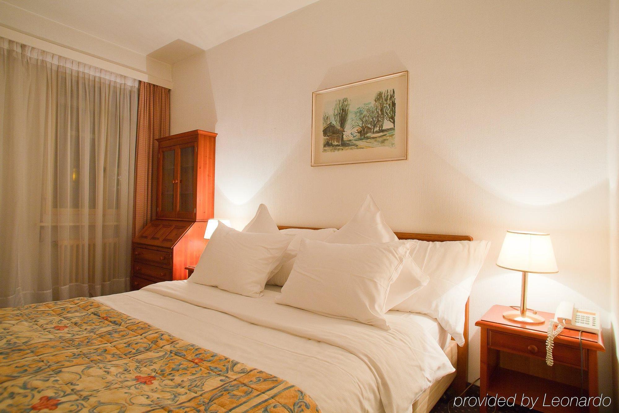 Hotel Sagitta Geneva Room photo